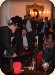 Le mentaliste illustrera le pouvoir de la PNL en présentant et expliquant quelques expériences de son spectacle Le mentaliste illustrera le pouvoir de la PNL en présentant et expliquant quelques expériences de son spectacle