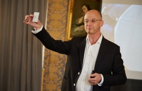 Magicien et mentaliste pour la fermeture Musée Carnavalet de Paris 13