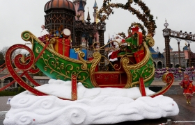 le-chariot-du-pere-noel-de-disney