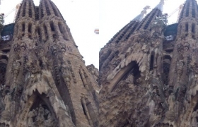 sagrada-familia-de-barcelone-3d-34