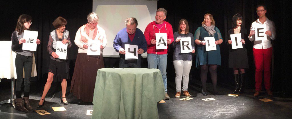 Spectacle de mentalisme Remue Meninges au theatre de Forge les bains Je suis Charlie